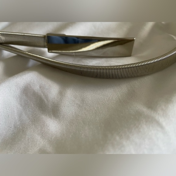 Silver tone Skinny Mesh Belt - Silver Buckle Stretch Waistband - Picture 7 of 8